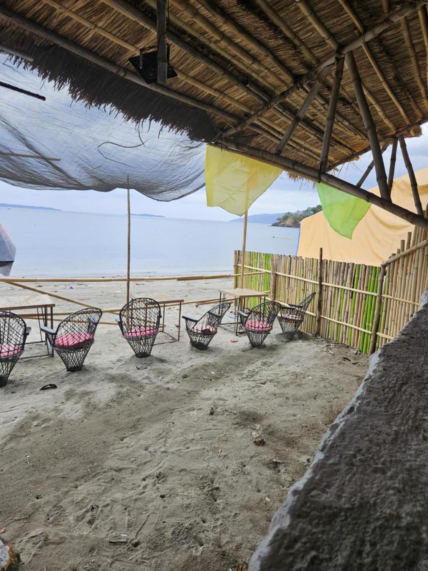 Gumleaves Beach Resort Olongapo Exterior photo