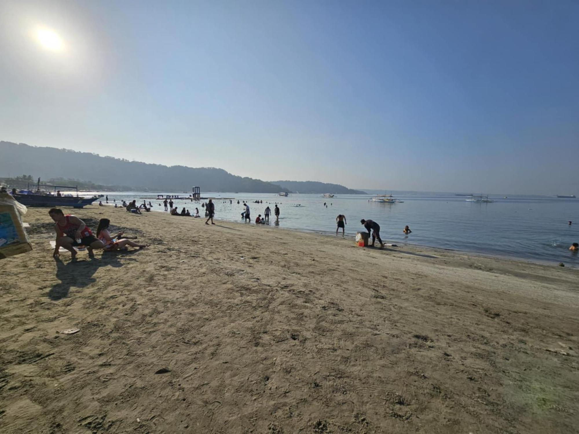 Gumleaves Beach Resort Olongapo Exterior photo